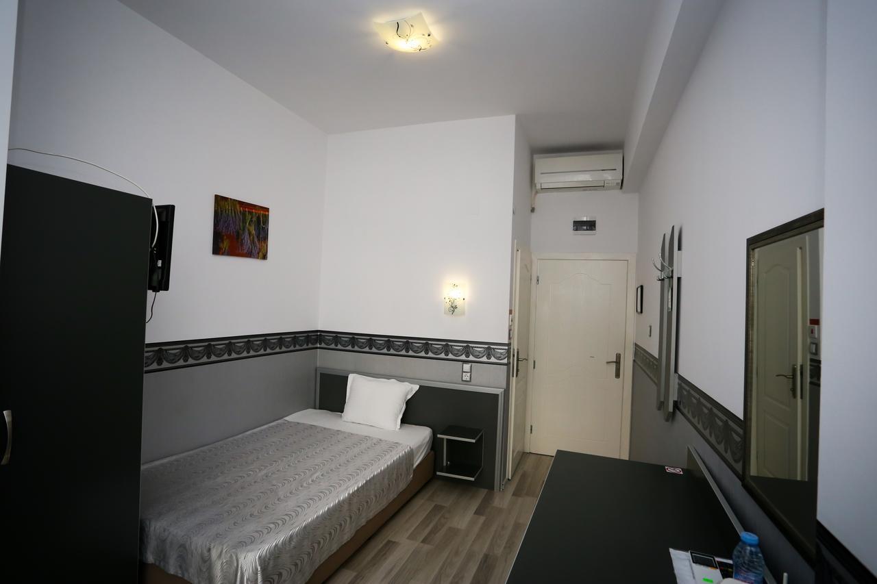 Apart Hotel Central Момчилград Экстерьер фото