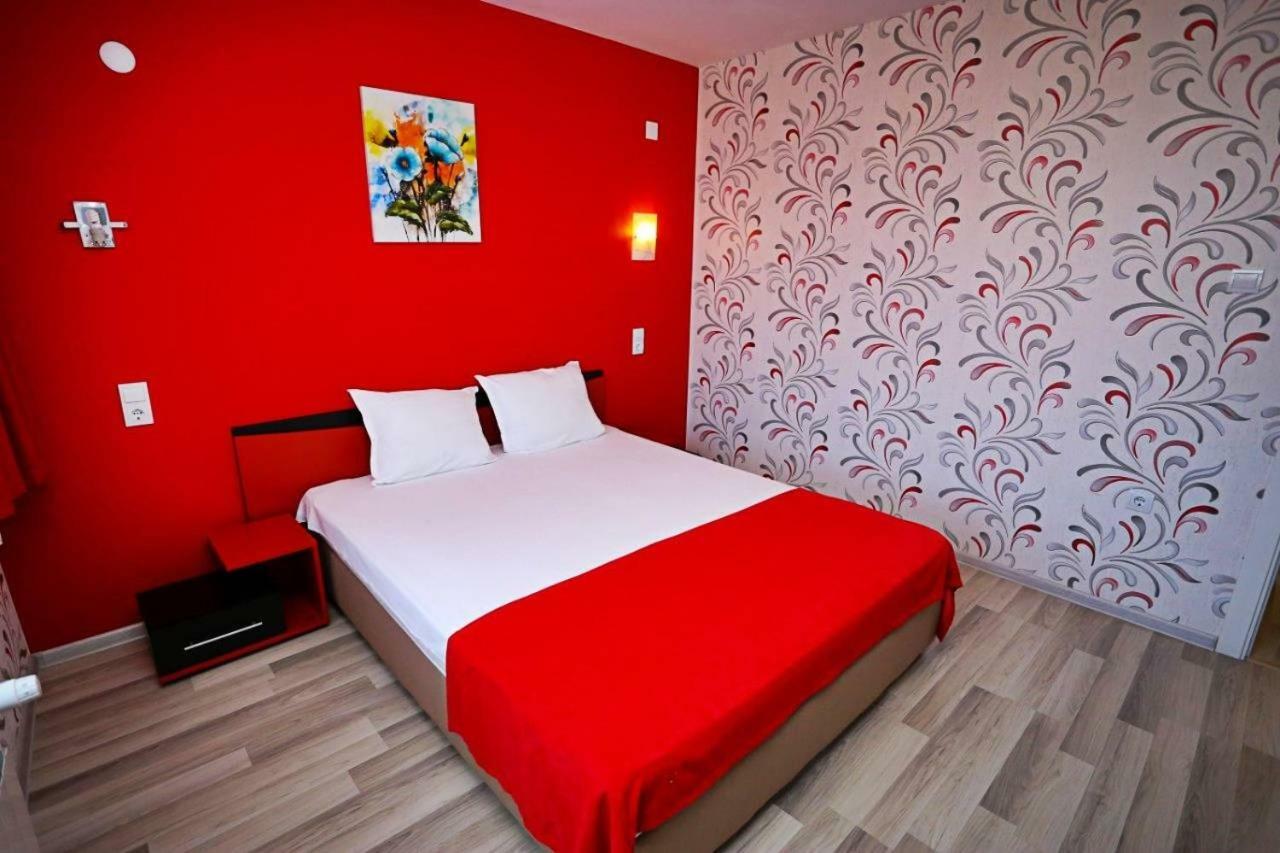 Apart Hotel Central Момчилград Экстерьер фото